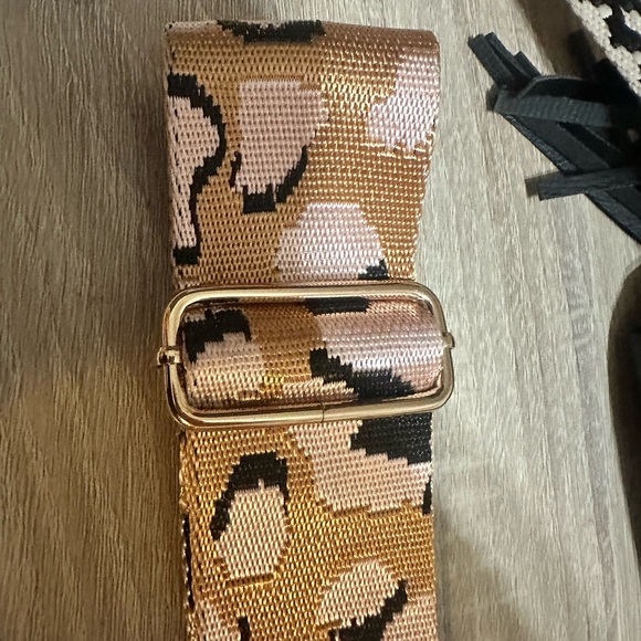 Black Fringe Crossbody Bag with 2 different guitar style straps - Picture 15 of 15